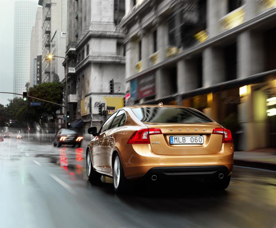  Volvo S60 2010 года  (фото 55 из 226)